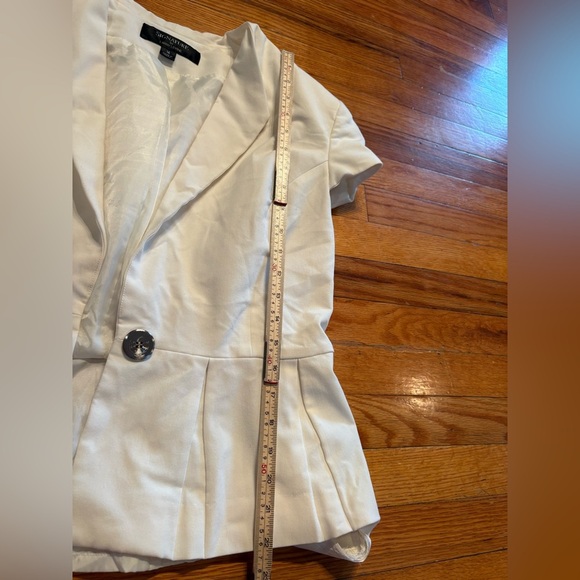 COPY - Signature by Larry Levine White Short Sleeve Peplum Blazer - Picture 3 of 6
